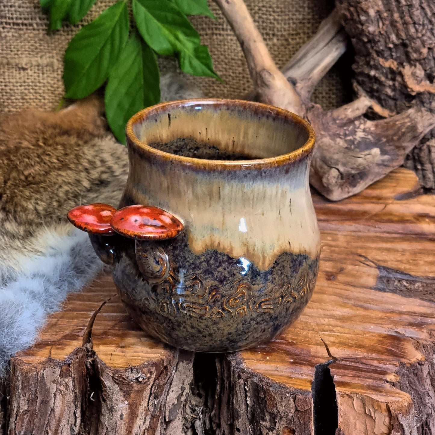 Tasse mit Pilzen NR. 4244