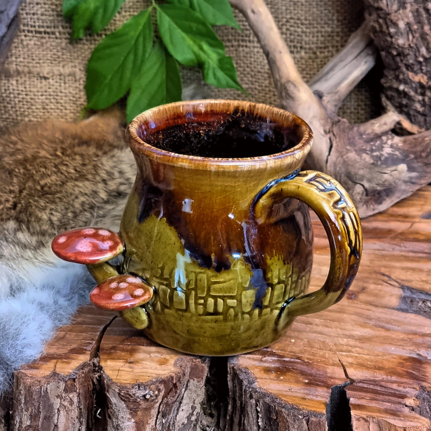 Tasse mit Pilzen NR. 4249
