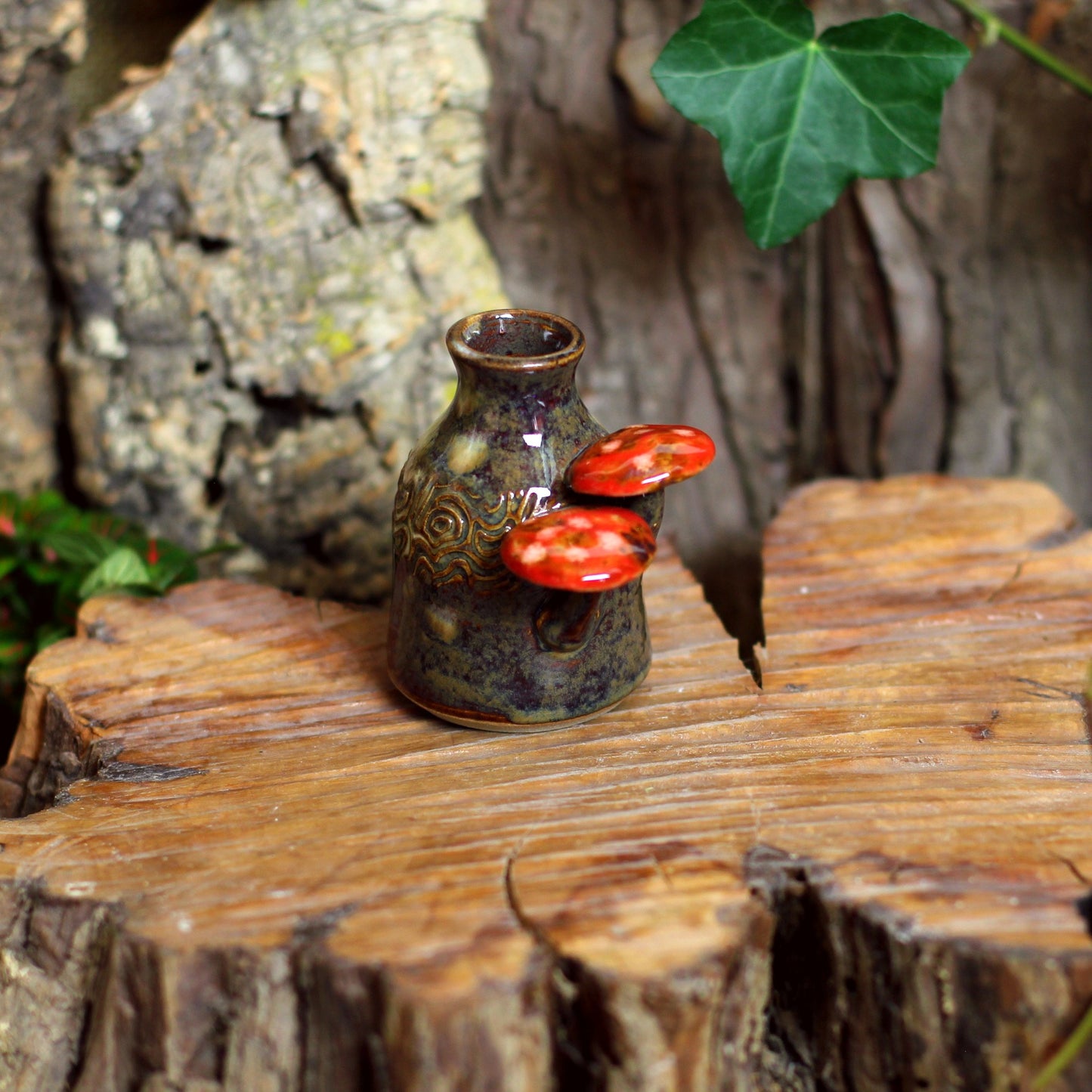 Bottle with Mushrooms NR. 3525