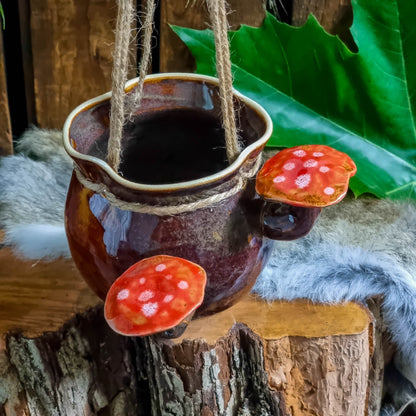 Plant hanger with mushrooms NR. 1553