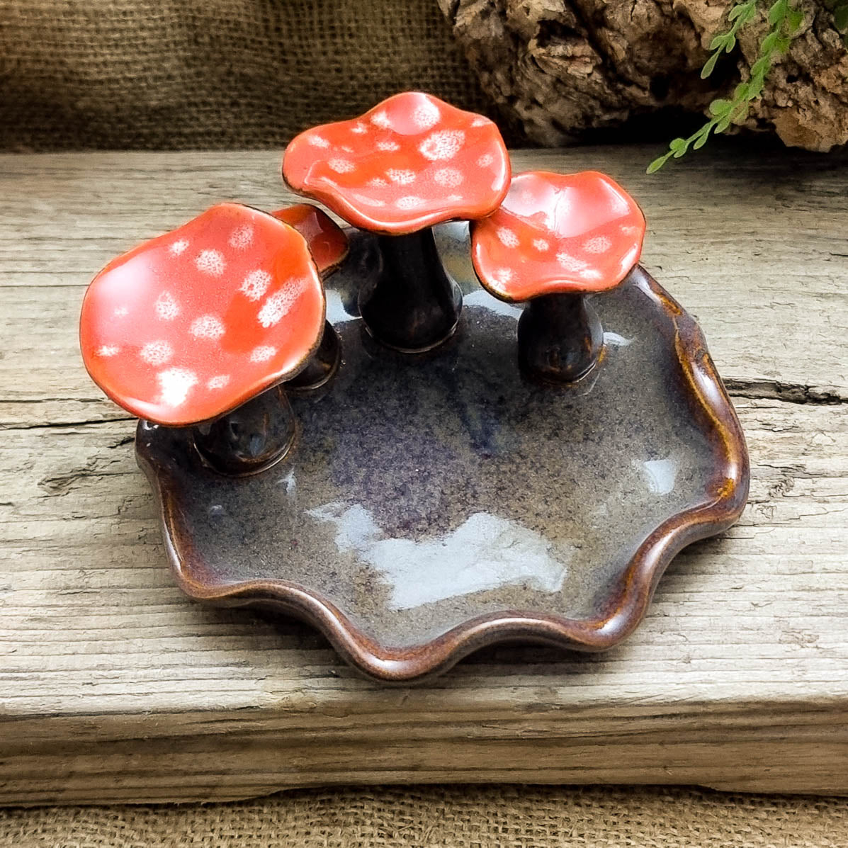 Schoteltje met Paddenstoelen NR. 2234