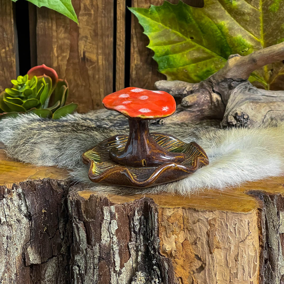 Bowl with Mushroom NR. 1780