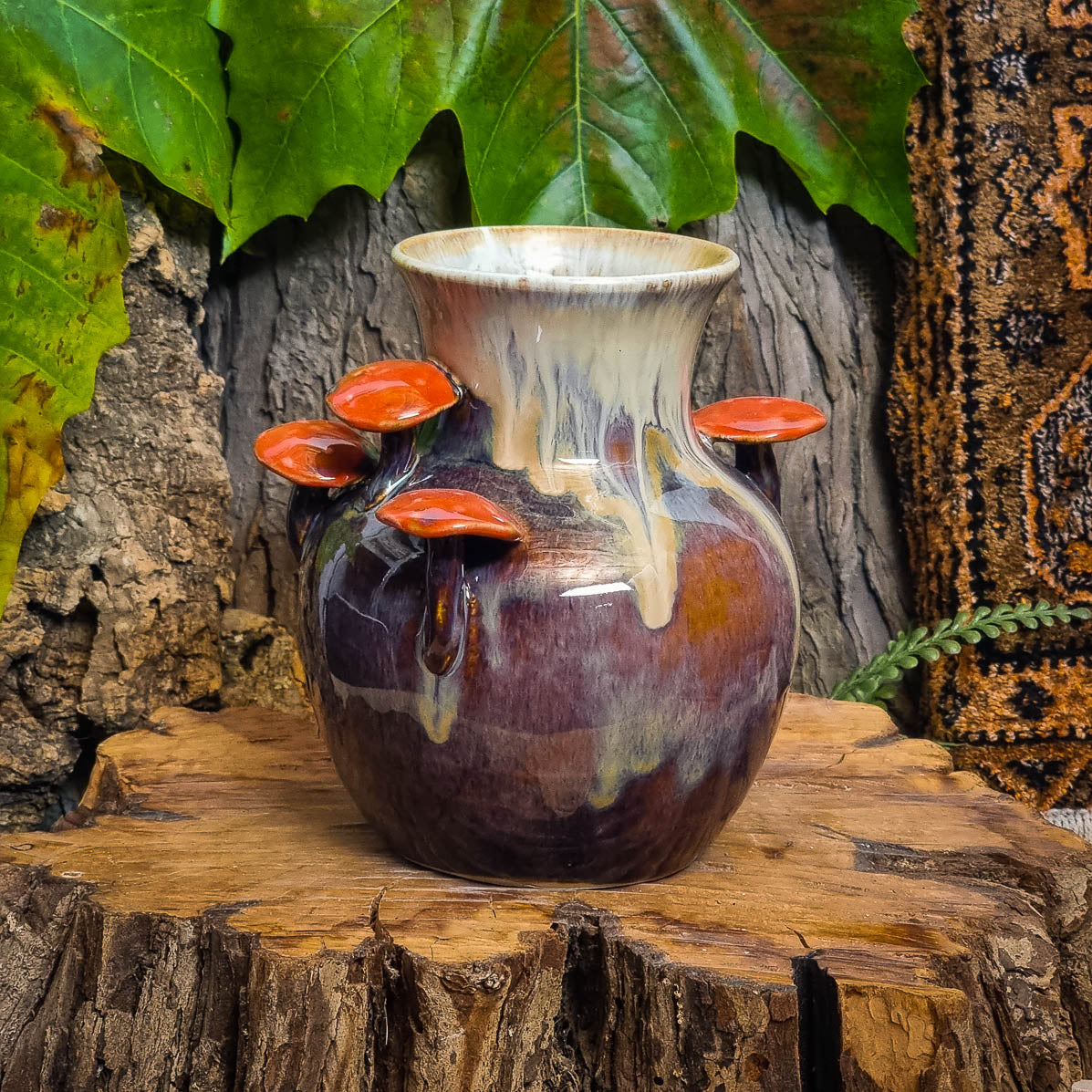 Vaas met Paddenstoelen NR. 3111