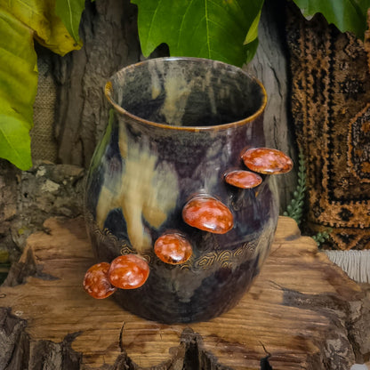 Vaas met Paddenstoelen NR. 3092